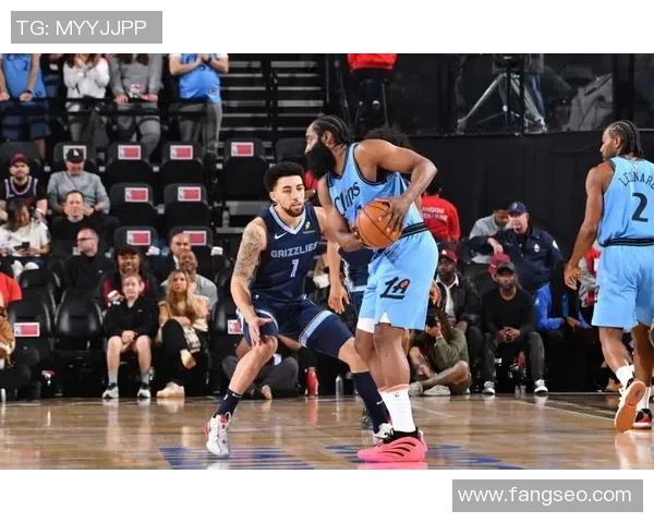 快船队击败木狼队,赢得比赛连胜,展示冠军潜力